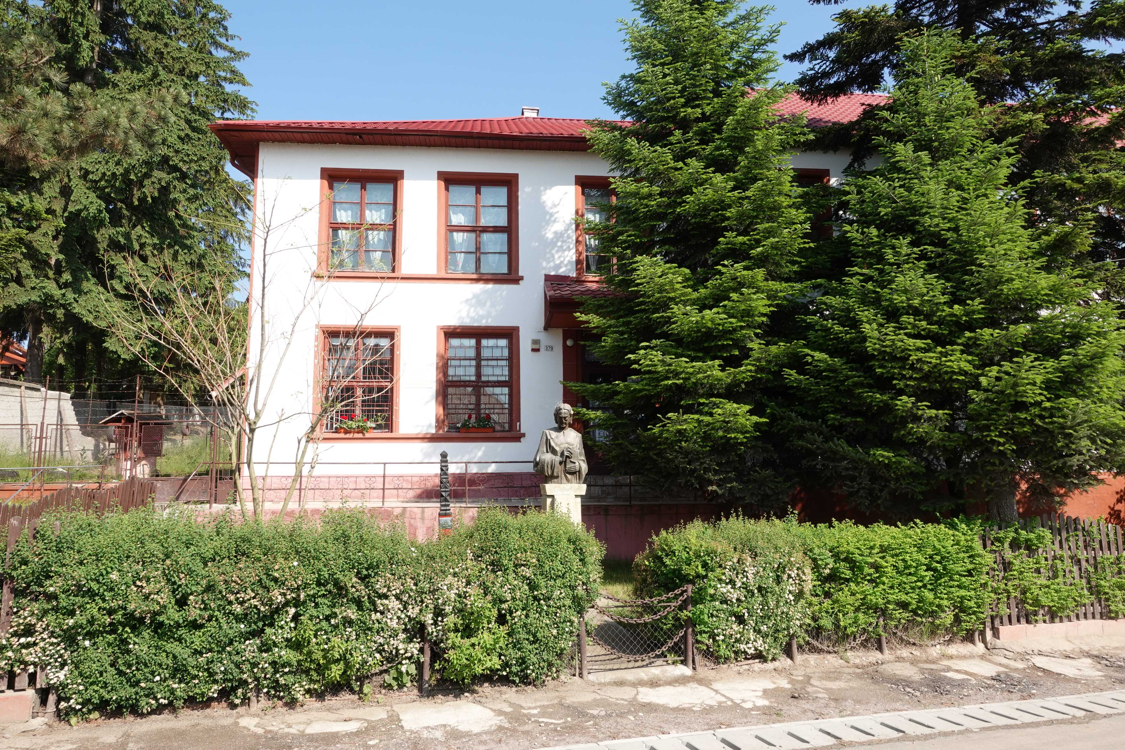 Apáca Iskola